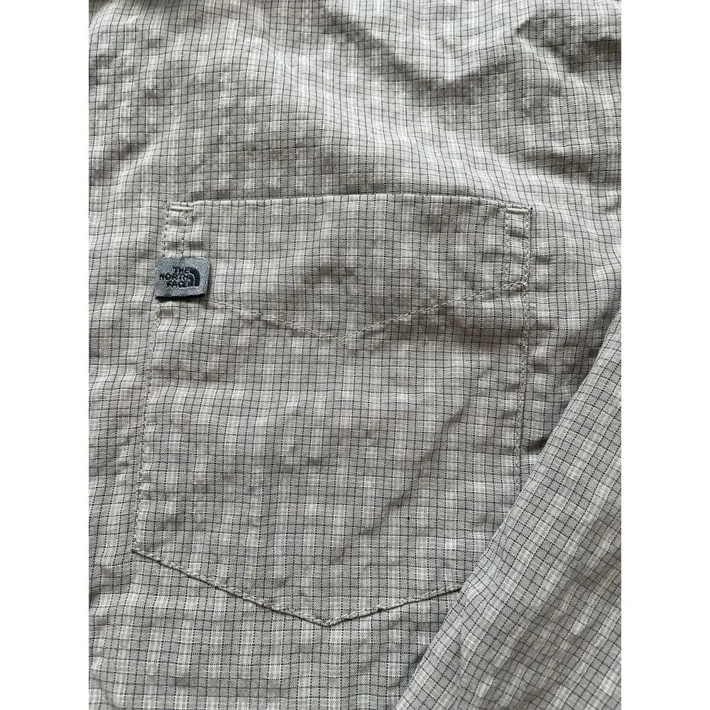 North Face Mens Long Sleeve Button Down Sz M Hiking Utility Nylon Gorpcore
